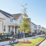 Holiday Traditions and Community Spirit: How New Home Neighborhoods in Venice Celebrate the Season